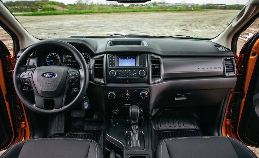 Торпедо Ford Ranger XL STX SuperCab 2018 года  (NA) (фото 18 из 40)